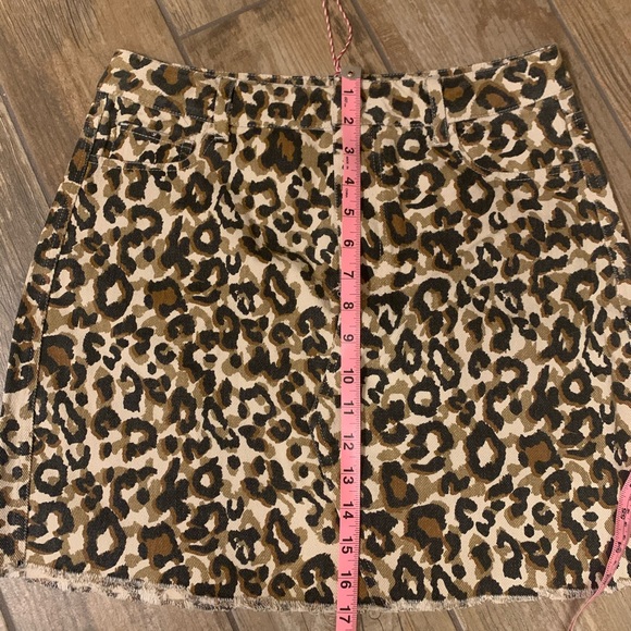 (NWT!) Animal Print Skirt Umgee - Picture 5 of 5